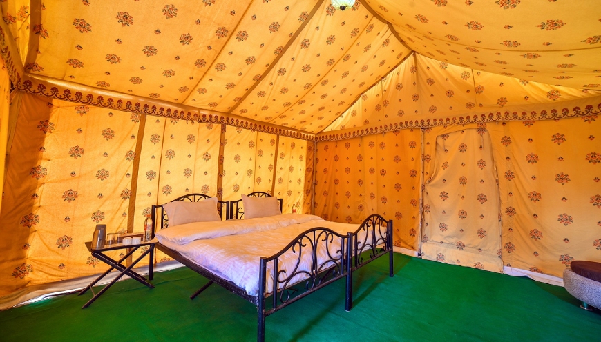 SUPER DELUXE TENT