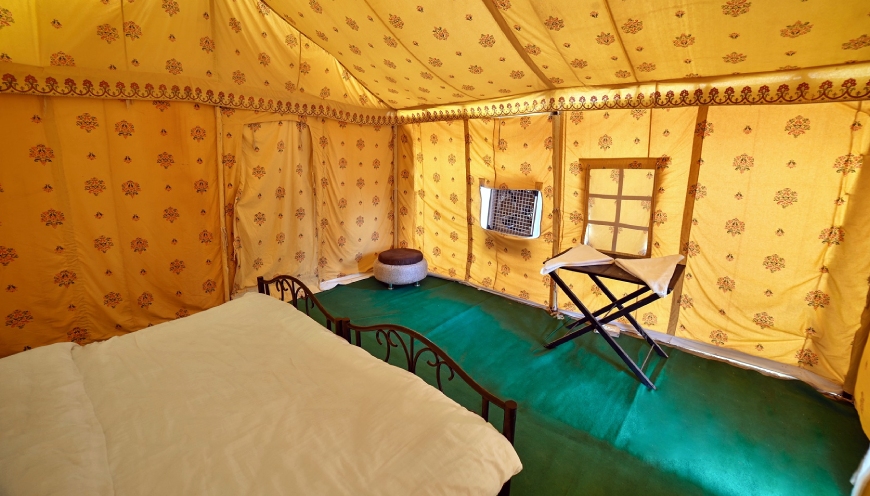 SUPER DELUXE TENT